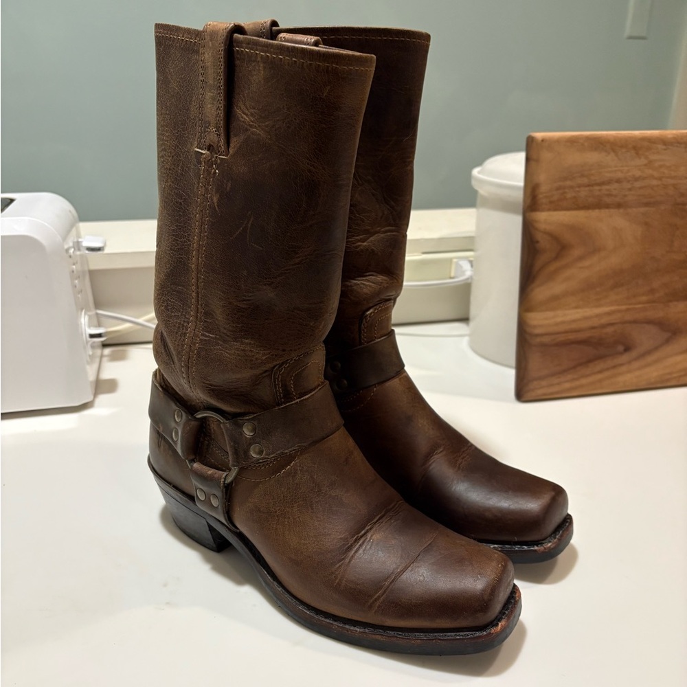 Frye 12R Harness Boots size 8 Women’s